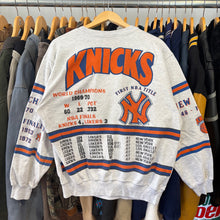 Load image into Gallery viewer, Knicks
